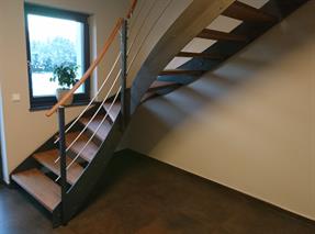 Treppe Stahl gelt